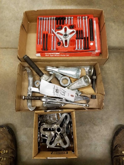Harmonic balance puller, gear pullers