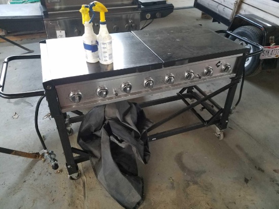 Members Mark gas grill, 4.5 ft. long