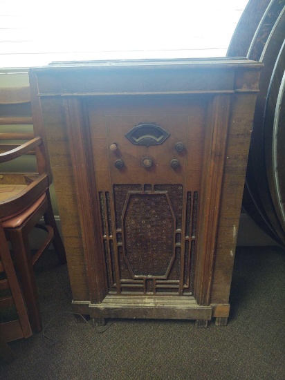 Silvertone Radio