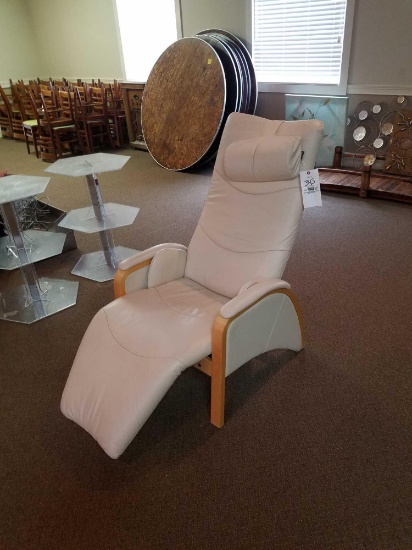 Leather style lounge chair