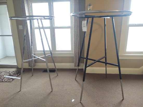 2 Clothing Racks