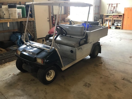 Club Car Turf 2 Carryall. Electric dump. Gas runs