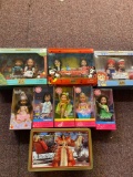 Lot of smaller barbies , Kelly, Kelly club, Barbie tin