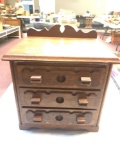 Childs doll size chest of drawers or salesman sample