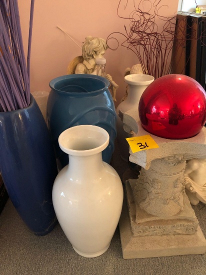 Vases, garden statues, etc