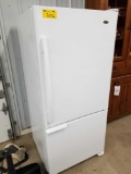 Amana refrigerator, very clean