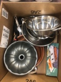 Frying pans, Bundt pan, grated, strainers, etc