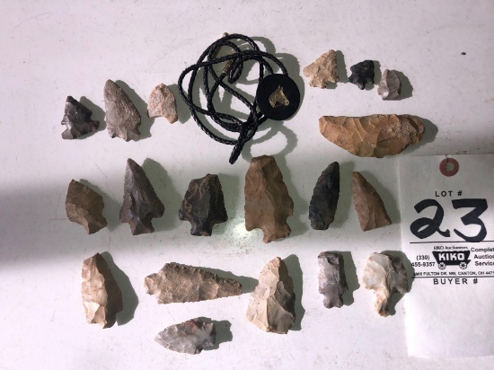 Assorted arrowheads and flint