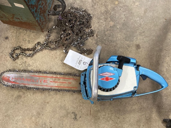 Homelite chain saw with extra chains