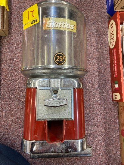 Beaver candy gumball machine