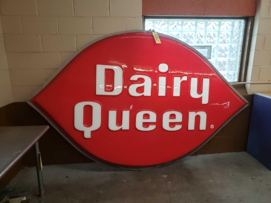 Dairy Queen sign