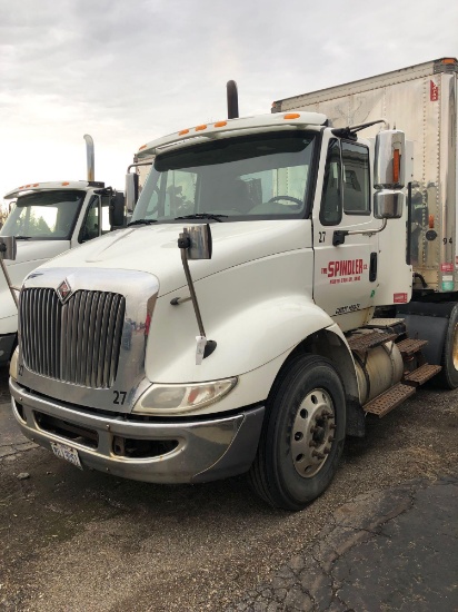2009 International 8600 Semi *One Owner* Shows 301,619 Miles