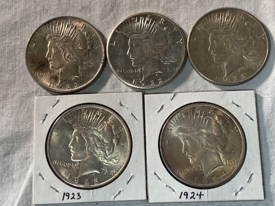 (5) Peace silver dollars (1922, two 1922-S, 1923, 1924). Bid times five.