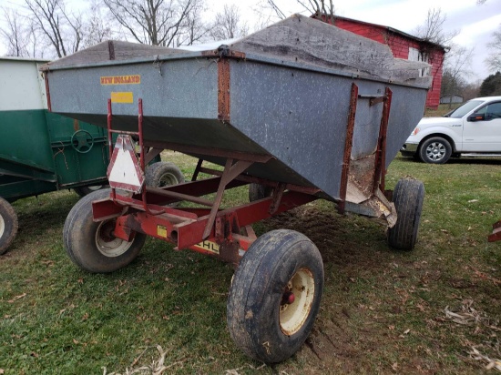 New Holland Galvinized Box Gravity Wagon