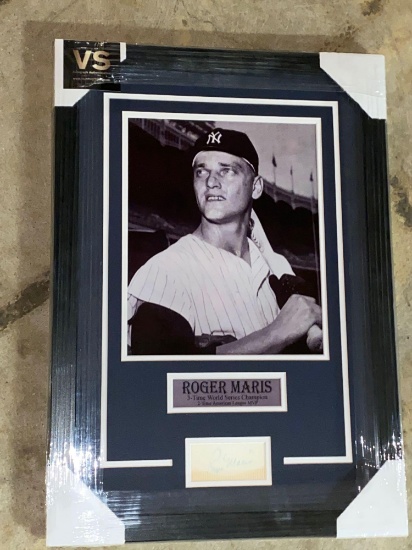 Roger Maris autograph on 4.5" x 2.5" paper, 18 x 26 frame, VS COA #A10173.