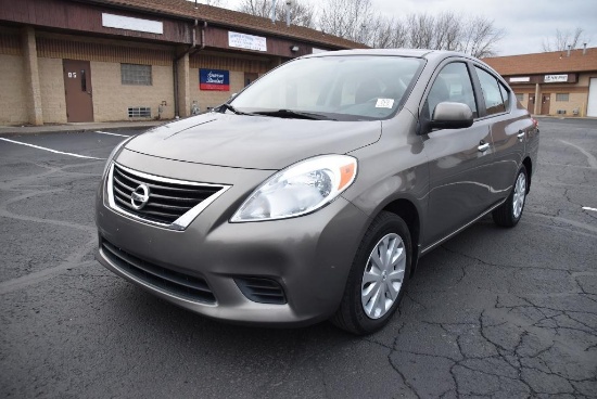 2012 Nissan Versa SV