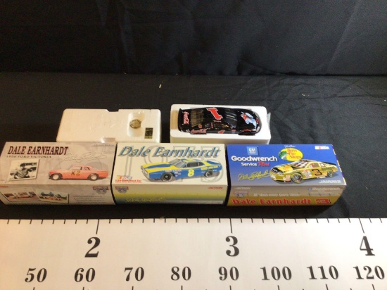 5 NASCAR Dale Earnhart 1:24 Scale Diecast Stock Cars 2 w/o Boxes