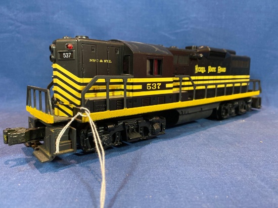 Williams GP-9 Nickel Plate Road locomotive cab #537