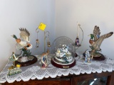 Kinkade globe - figurines