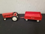 Tru Scale tractor and wagon, has some bending to metal tongue
