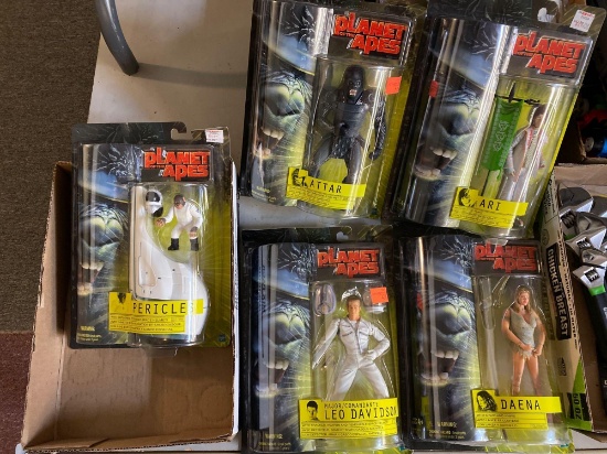 5 Planet of the Apes figures