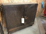 Steel cabinet on casters