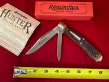 1986 Remington Hunter #R1263 pocket knife w/ box.