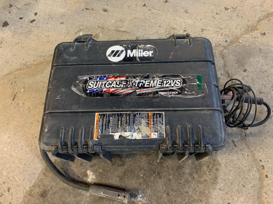 Miller Suitcase X-Treme 12vs Wirefeeder