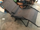 Folding outdoor lounge chair