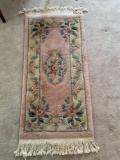 Oriental rug, 25 x 50.
