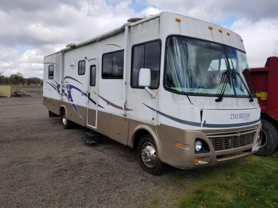 2004 32 ft Daybreak by Damon motor home, 1 slide out, 21,533 miles, runs, needs brakes looked at
