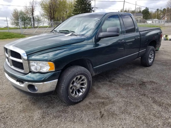2002 Dodge pickup, runs, crew cab, tonneau cover, very clean