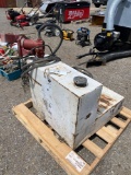 Fuel tank with pumps