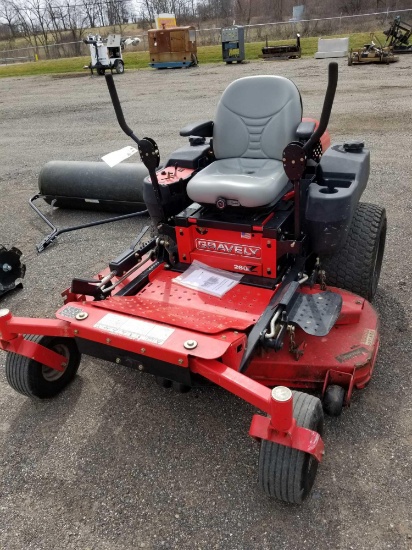 Gravely 260Z mower, one owner, Kawasaki 31hp, 60 in cut, 807 hrs, runs great
