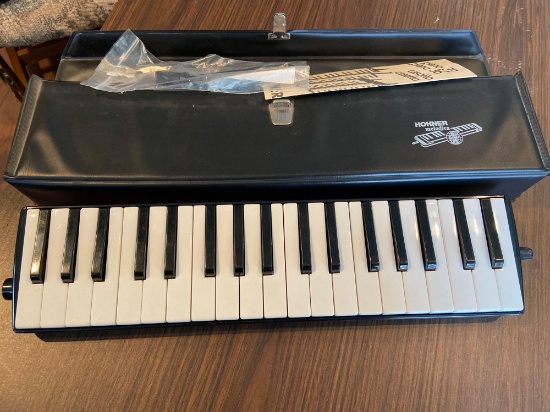 Hohner Melodica-Piano 36