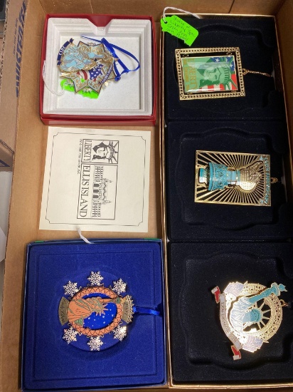5 Statute of Liberty ornaments with original boxes