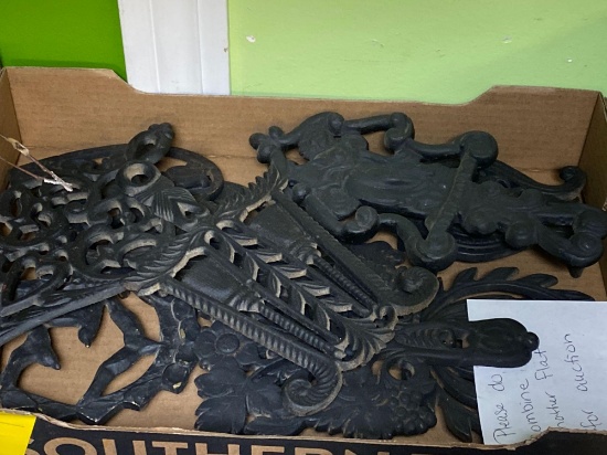 Cast iron trivets 1 flat