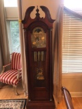 Howard Miller grandfather clock 7' tall with key