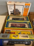 2 flats Tyco train cars and con cor boiler house