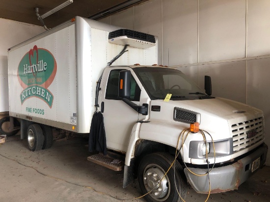 2004 GMC C4500 with 16 ft. Hercules Box Carrier 30s Ref. Unit