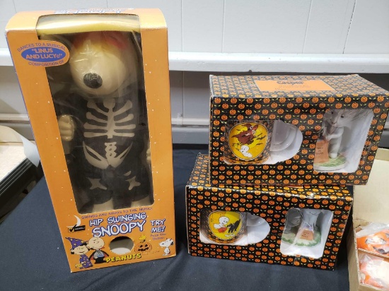 Halloween (Casper mug and figurine, pumpkin cups, Snoopy)