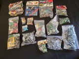 Plastic playset figure lot (some mint in package)