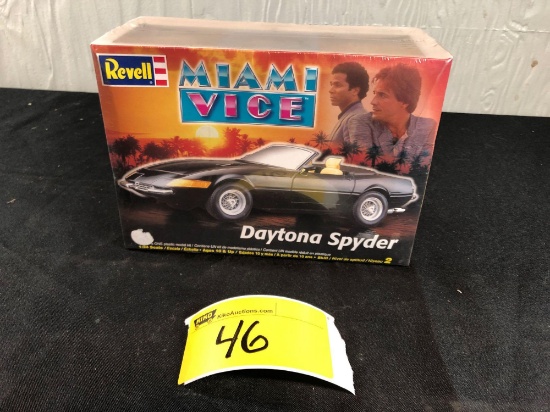 Revell Miami Vice Daytona Spyder Model Kit