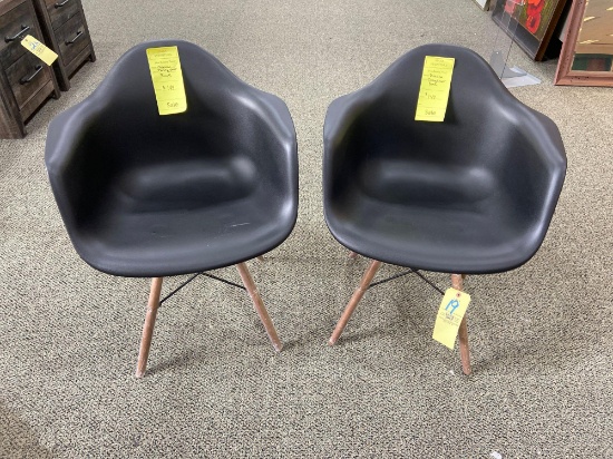 (2) Retro Black Dining Chairs