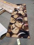Runner rug damaged, abstract area rug damaged 5 x 8