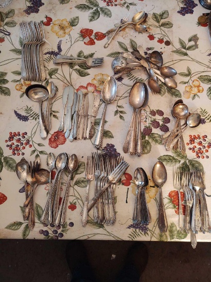 120 pieces Sterling Silver Flatware. (Sells for one sum of money.) Sterling Handled Knives