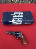 Smith and Wesson 19-5 357 Mag with box