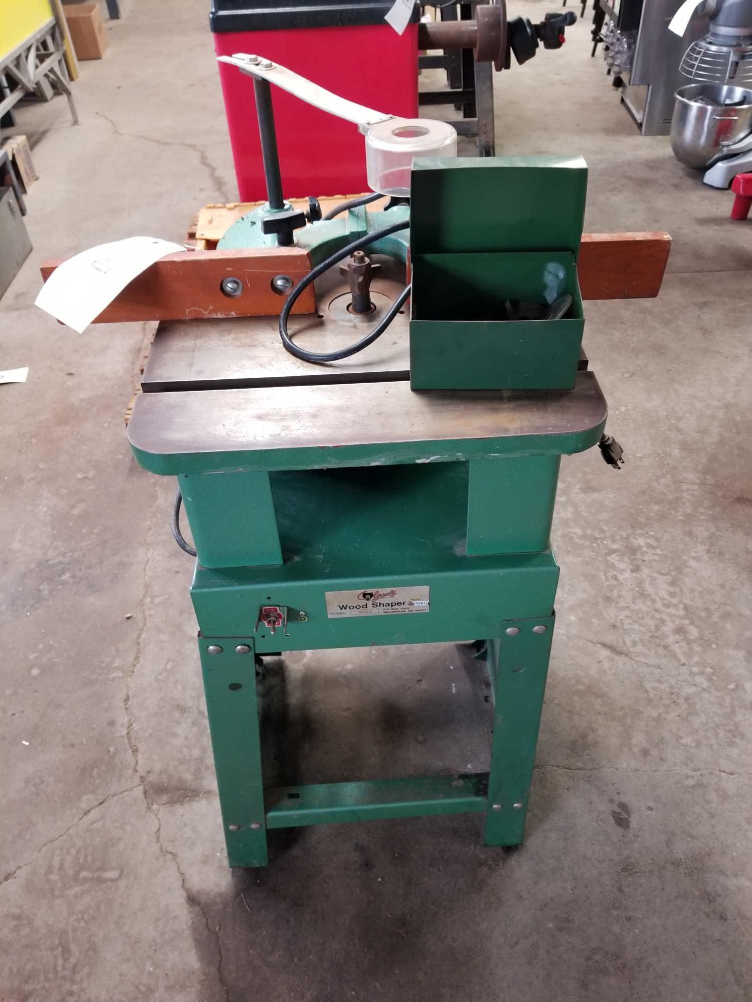 Grizzly wood shaper with bits. Model G1024