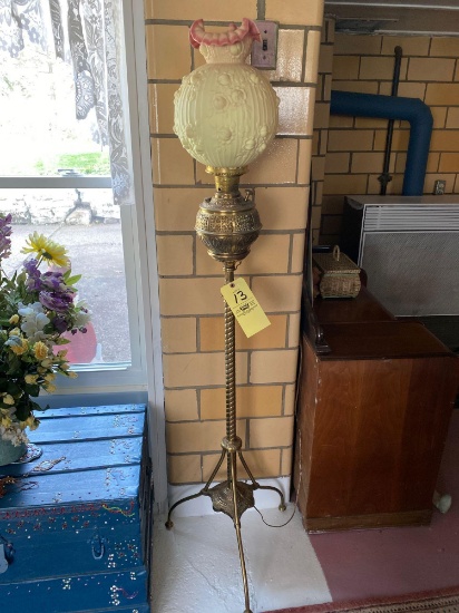 Fenton organ lamp w/ Burmese roses pattern shade, 65" tall.