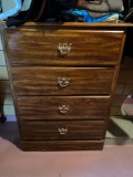 Chest w/ (4) drawers